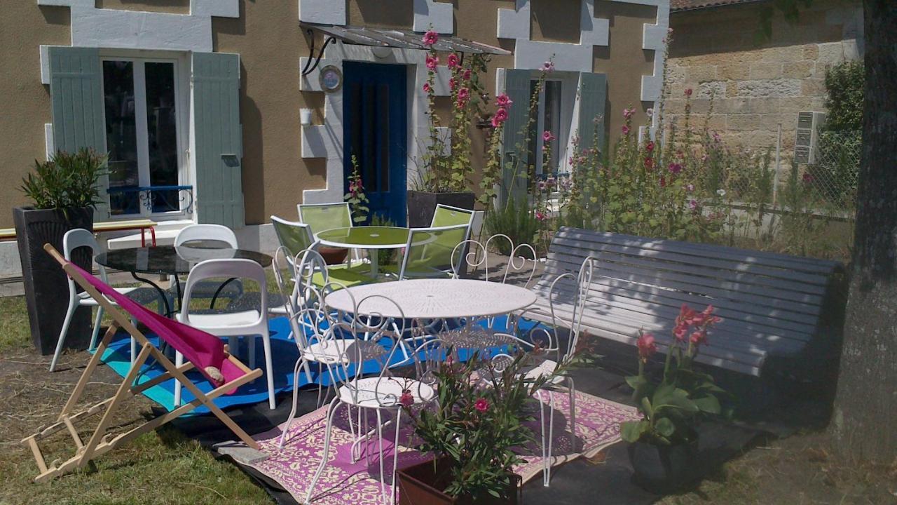 Grande Maison Charentaise Avec Vue Sur Le Chenal Superbes Couches De Soleil Sur L Estuaire De La Gironde! Ferienhaus